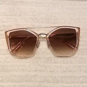 Stylish Gold Sunglasses